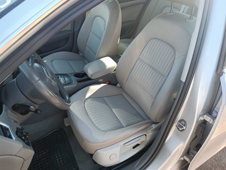 Sprawny Klimatronik Udokumentowany Przebieg Jasne Wnętrze Alufelgi