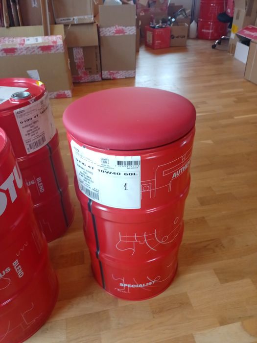 # Beczka siedzisko honker motul 5100