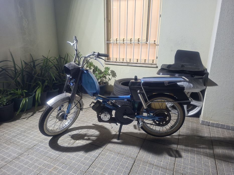 Mota a pedais antiga peugeor 104