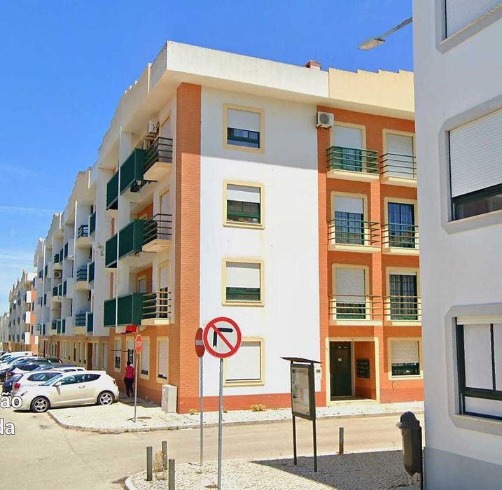 Alugo quarto casal ou 2 rapazes/raparigas em Alhos Vedros - Moita