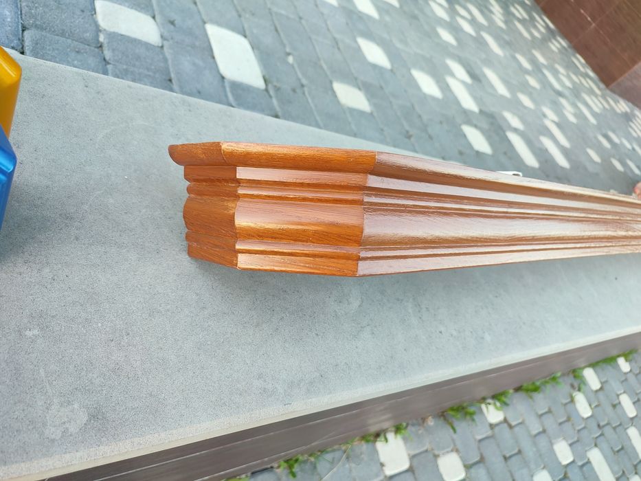 Карніз дубовий дерево