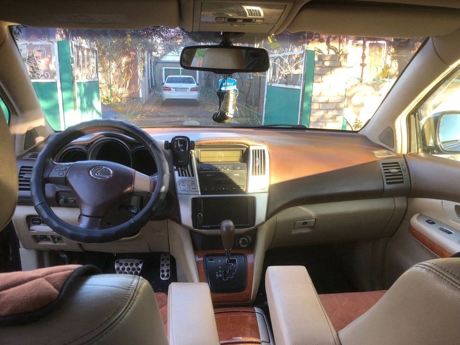 Продам Lexus 330