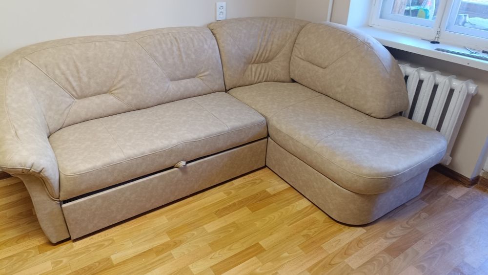 Реставрация.Перетяжка мебели и ремонт мягкой мебели.Кровать.,диван, ст