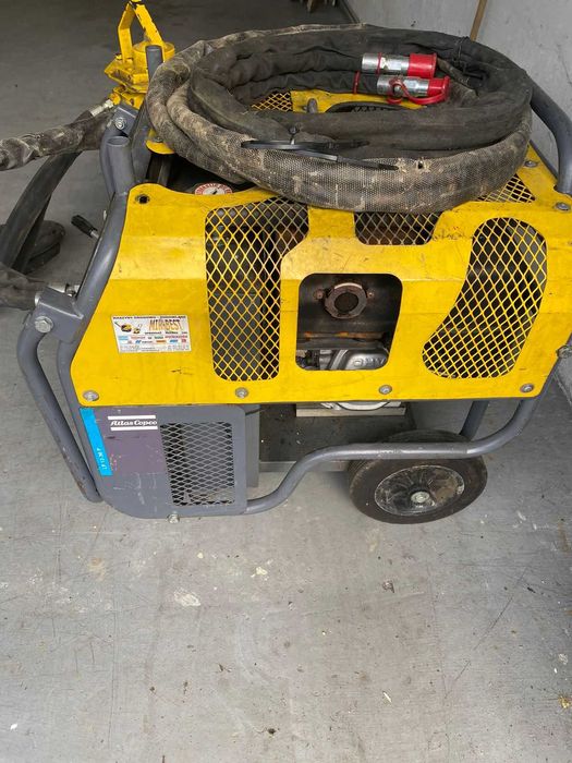 Sprzedam 2-ATLAS COPCO KAFAR + agregat  LP13-30P