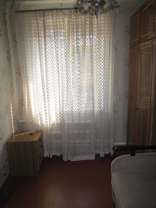 Продам частину будинку по вул. Тітова ( район Дитячої лікарні)