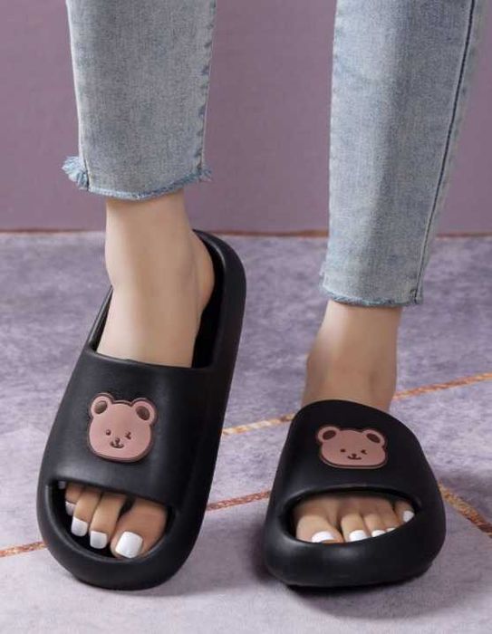 Gumowe klapki z misiem 38/39