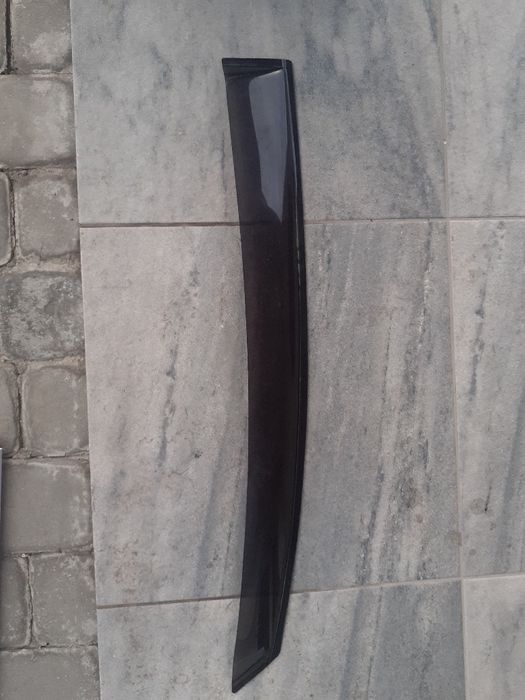 Ветровичек  форд фокус 2 .хечбек.  в отличном состоянии.