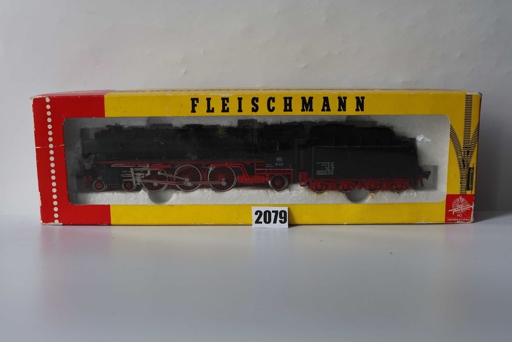 Fleischmann BR 01 Паровоз
