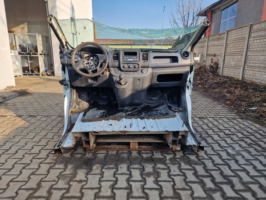 Przód Kompletny Opel Vivaro B – Maska Zderzak Lampy Pas RT3A