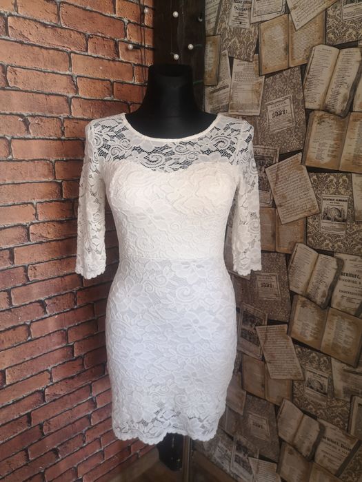 Sukienka biała koronkowa