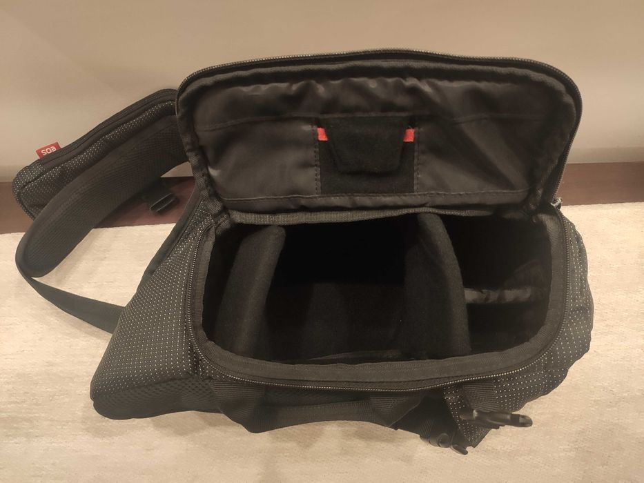 Vendo mochila Canon EOS reflex como nova