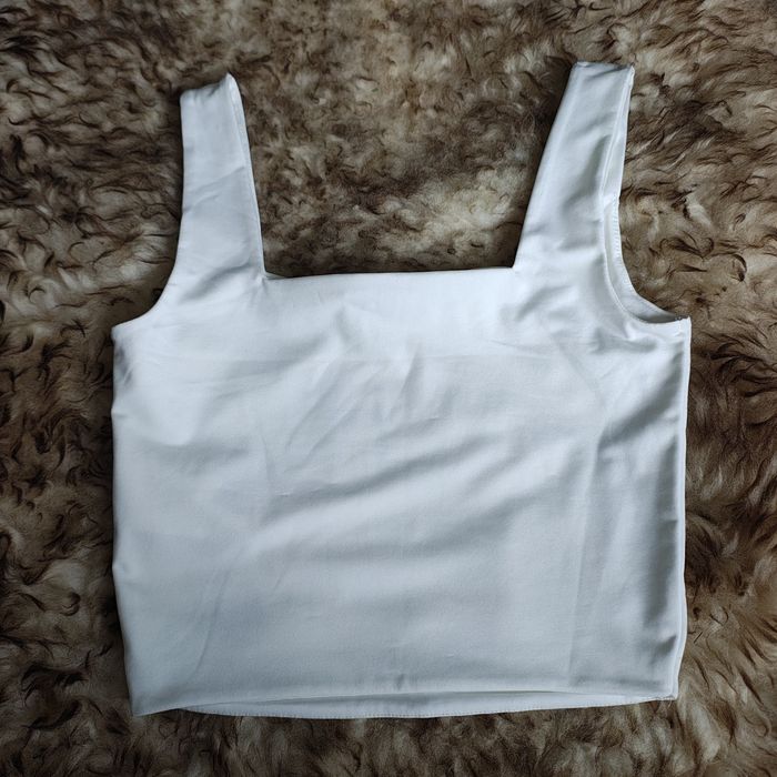 Biały, śmietankowy crop top S