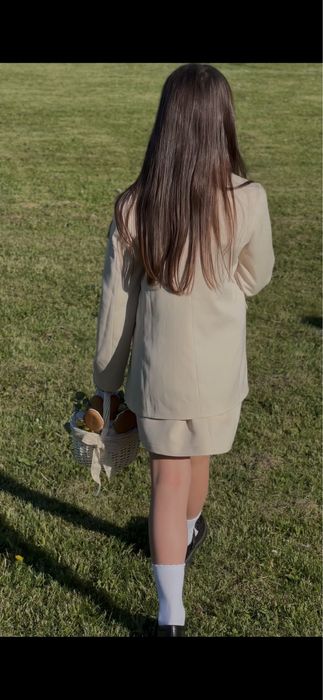 Костюм піджак спідниця на дівчинку 140 р