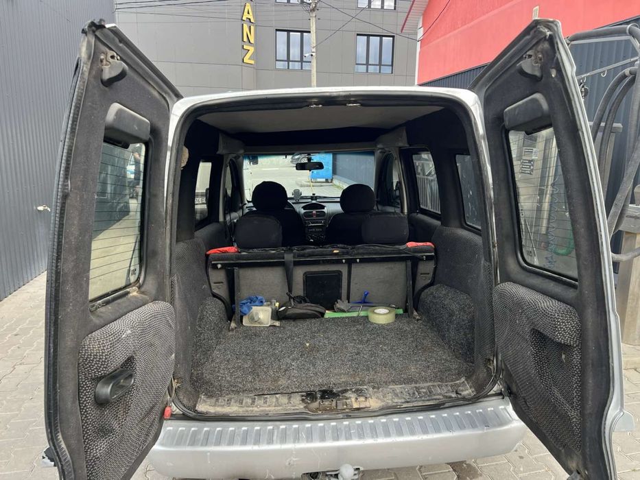 Автомобіль Opel combo 2002