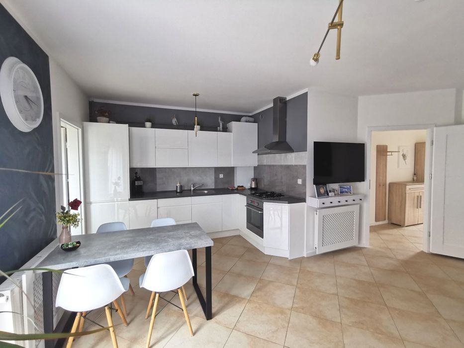 Mieszkanie 53 m2 z tarasem, parkingiem nad morzem