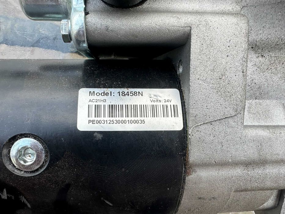 Rozrusznik John Deere 24V 7,8 Kw