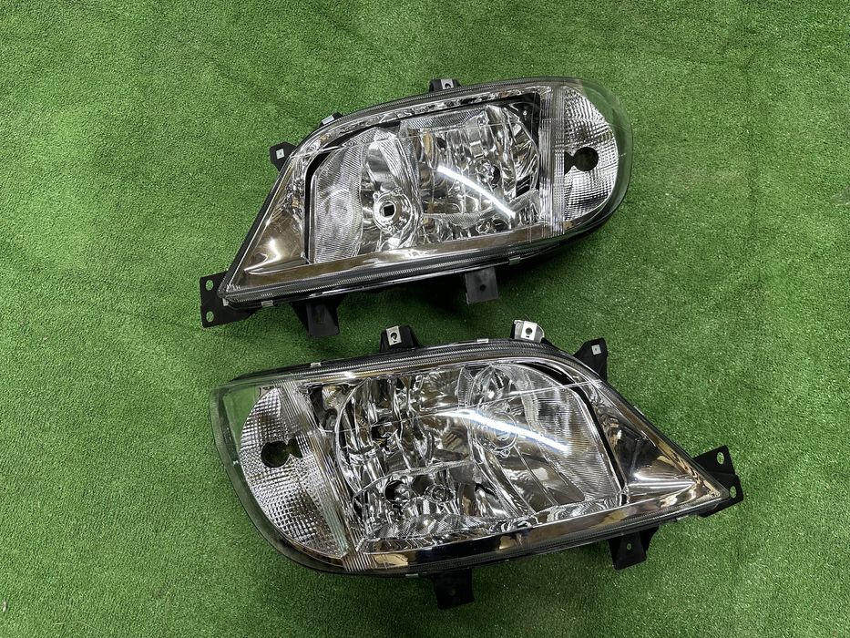 Фара Mercedes Sprinter 2000-2006