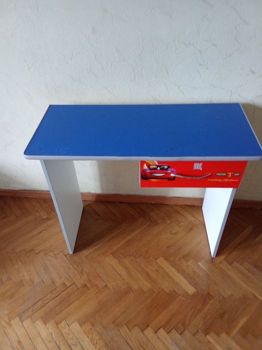 Дитяча парта маквін