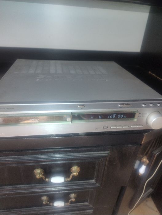 Sprzedam AMPLITUNER SONY w dobrym stanie