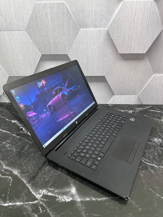 Сучасний ноутбук HP 17-by0219ng