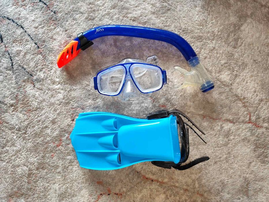 Маска та ласти трубка