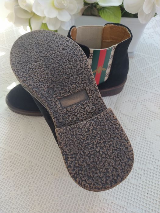 Botas pretas tipo camurça - Yes Smile - Tamanho 37 - Novas!