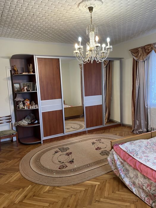 Будинок в центрі міста