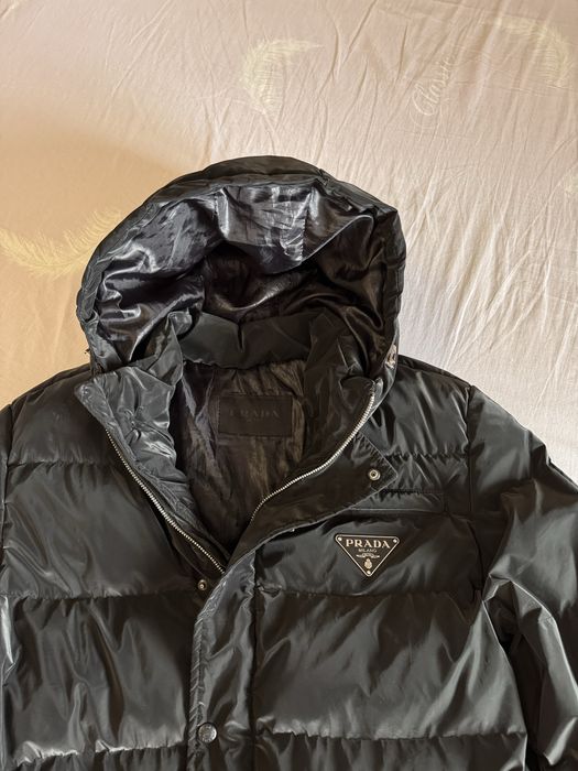 Пуховик Prada