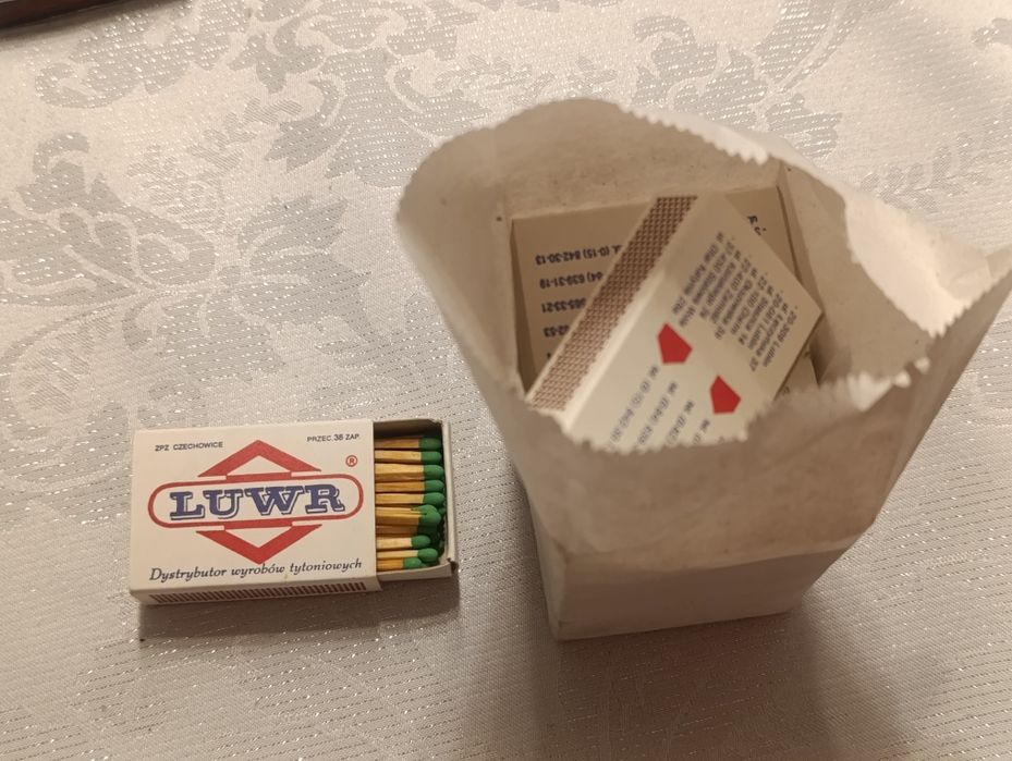 Paczka 10x zapałki reklamowe ZPZ Czechowice "Luwr"