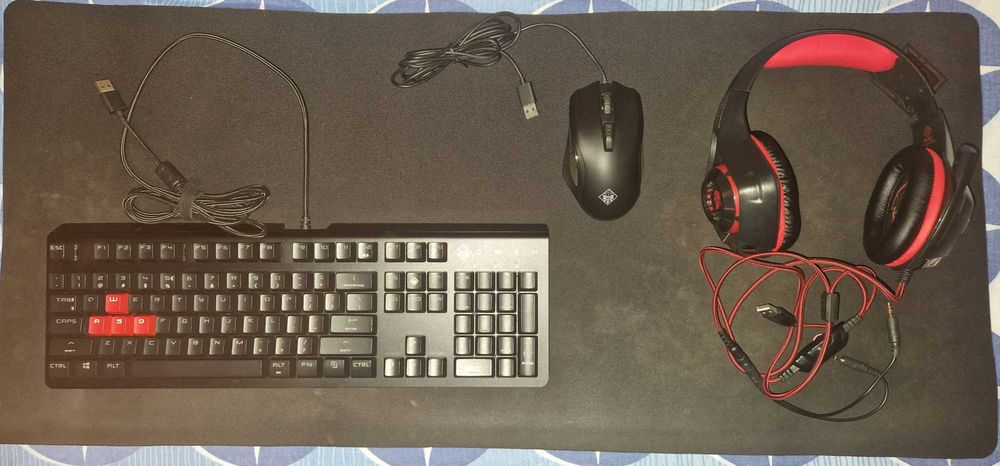 School/gamer kit (keyboard, mouse, and mousepad) + headset offer64283898030465120
