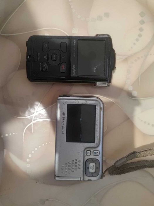 Продам фотоапарати Sanyo, HP (на запчастини чи під відновлення)