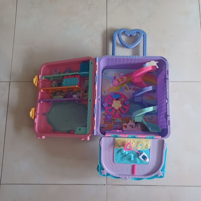 Walizka POLLY POCKET wakacyjny kurort/ bez akcesoriów