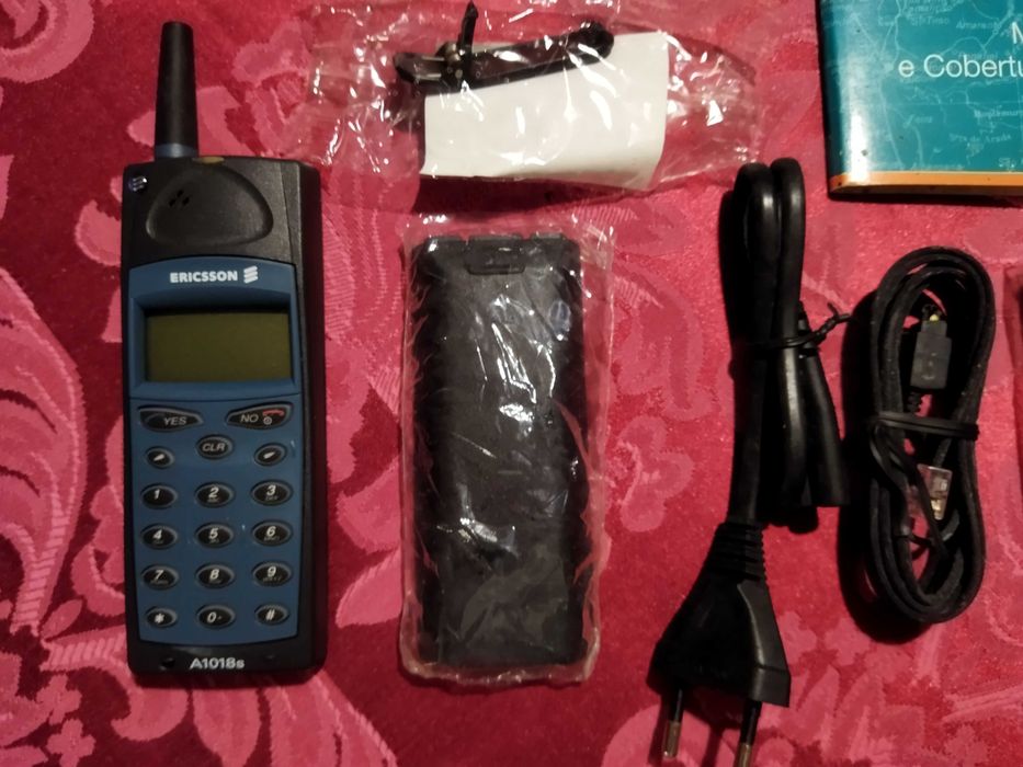 Telemóvel Ericsson A1018s 1999