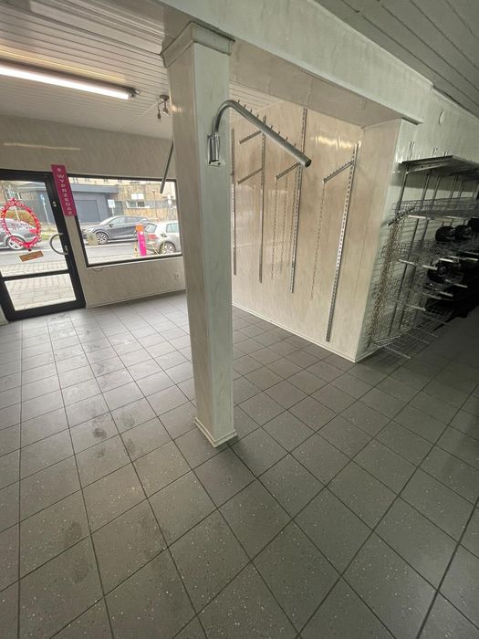 Wynajmę 2 lokale usługowo-handlowe pow,15m2 i 50 m2