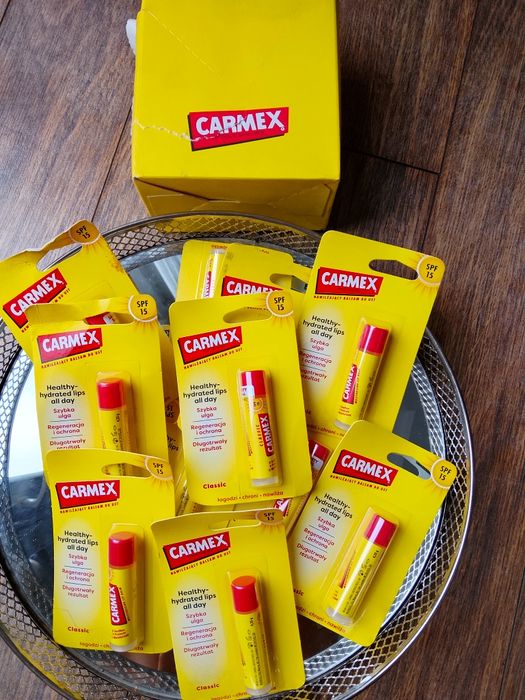 Wyprzedaż!40x pomadka ochronna do ust Carmex Classic