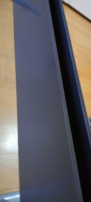 Secretária Branca e Cromada