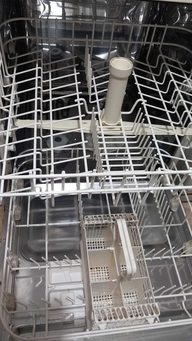 Máquina de lavar loiça Balay V4523 usada