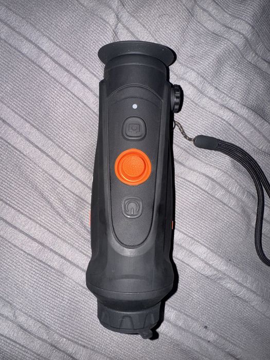 Тепловизор новый,без коробки, с инструкцией, название(Therm Tec)