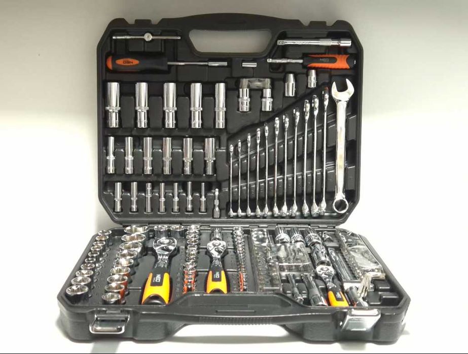 Zestaw kluczy NEO TOOLS 219PCS