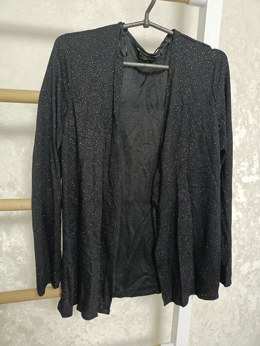 Не пересилаю (тільки Чернігів) Подарую жіночі речі