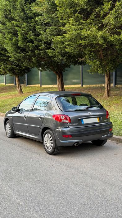 Peugeot 206+ | 168mil KM | 2011 1.1 Gasolina