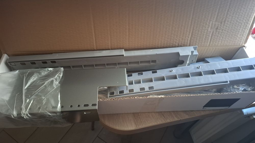 Zestaw do montażu suszarki na pralkę