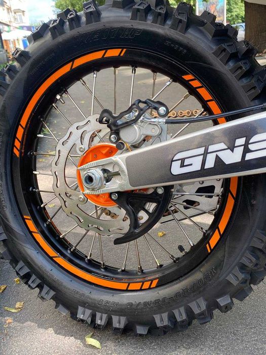 Мотоцикл GEON DAKAR GNS 300