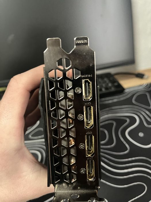 видеокарта rx 5700 xt