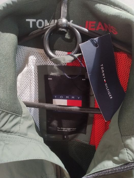 Sprzedam męska kurtkę Tommy Hilfiger M
