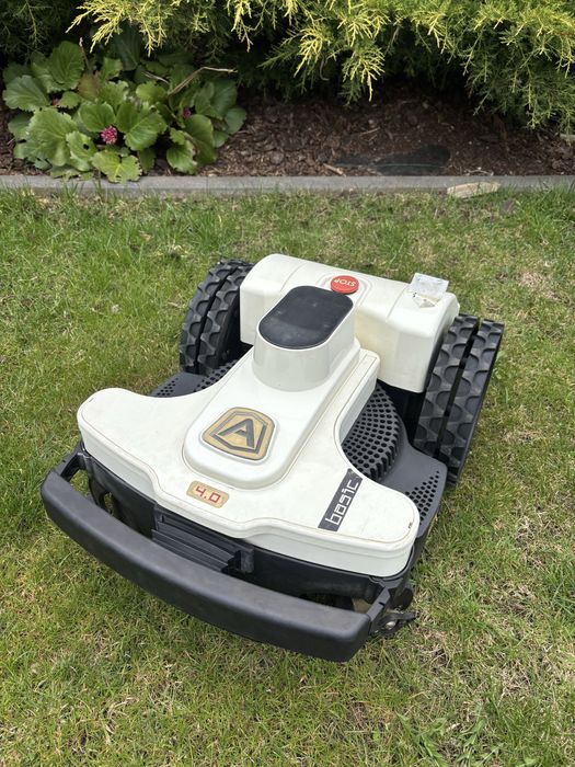 Robot koszący Ambrogio 4.0
