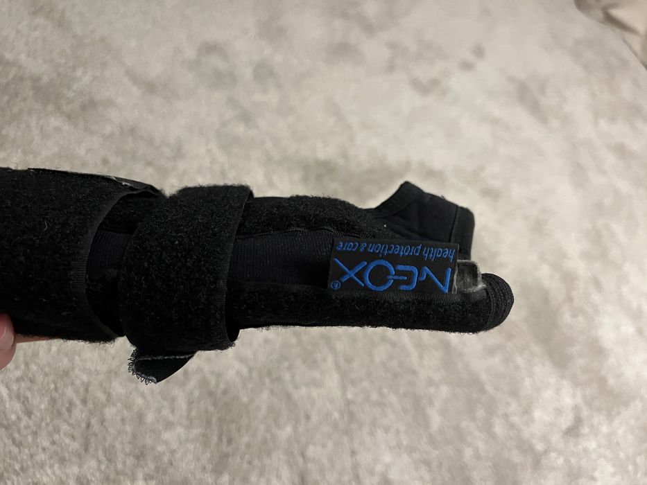 Stabilizator usztywniacz orteza na ręke Neox