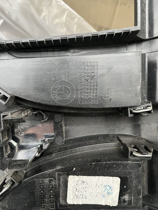 Grelha Frontal BMW 330e (G20/G21)