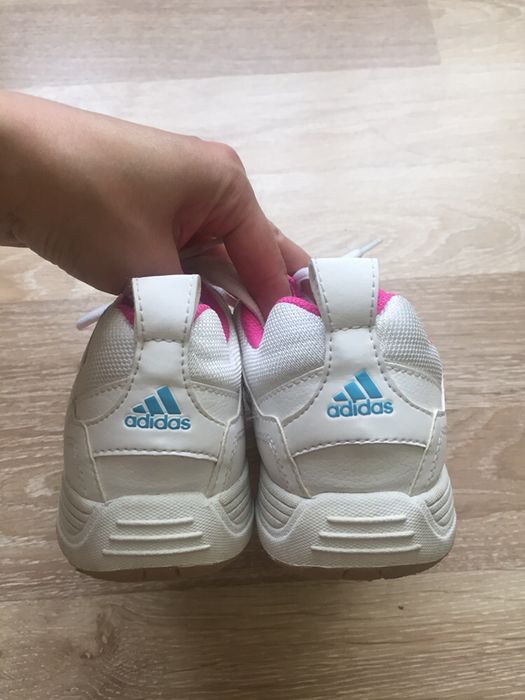 Кросовки   adidas