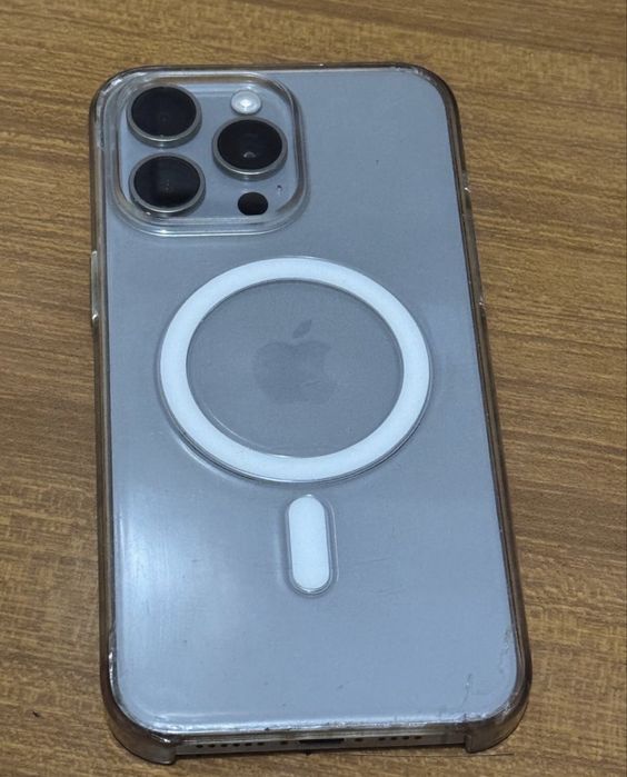 iPhone 15 Pro Max - 512 GB - Excelente Estado!